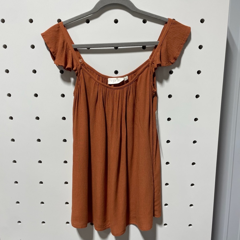 NWT RD Style Terracotta Ruffle Sleeve Blouse Size S